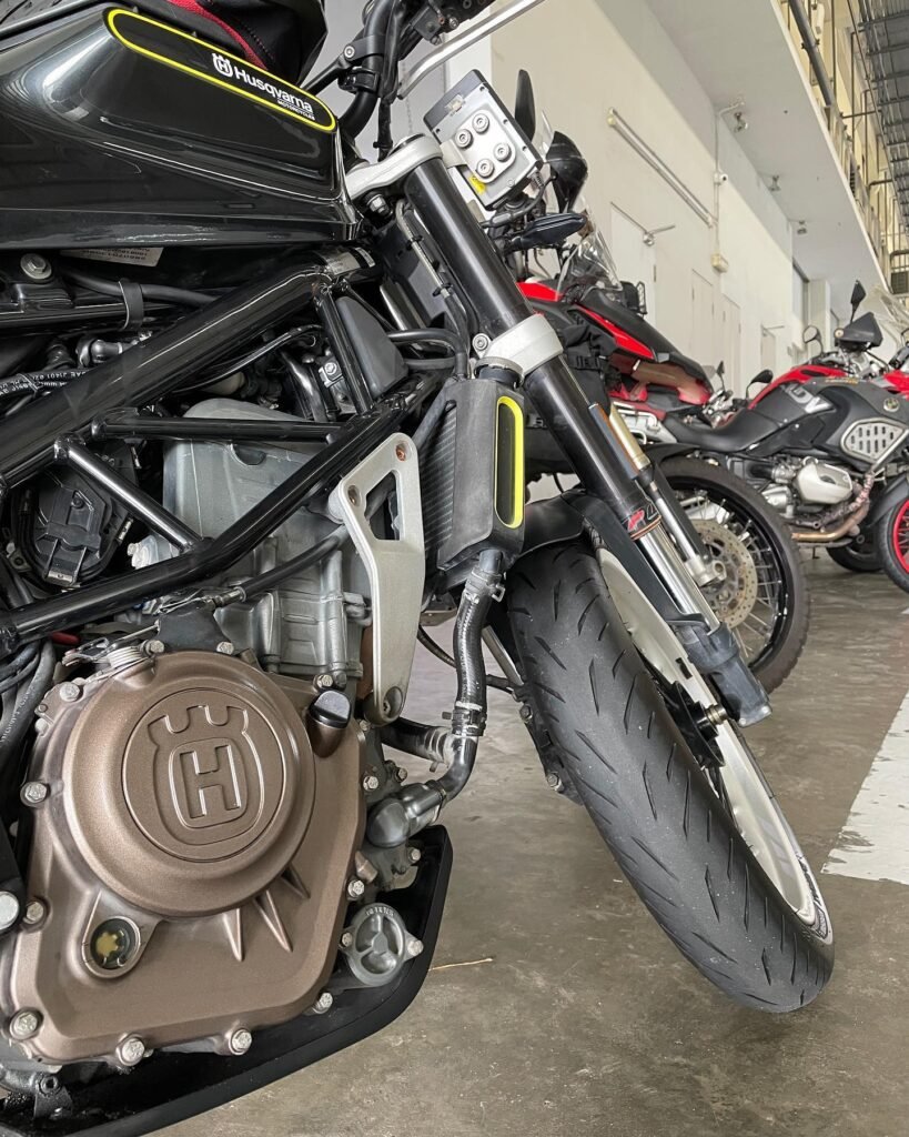 20230331 TRAXX - Husqvarna Svartpilen - 01